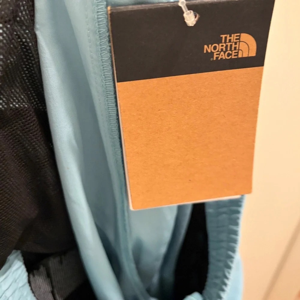 The North Face Mens Nylon Easy Shorts Reef Waters Blue Small Long NWT